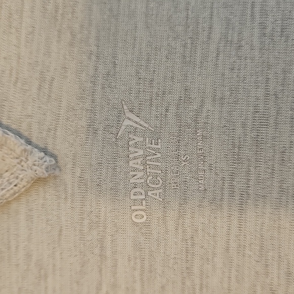 Old Navy Active Size XS Breathe On Light Gray V-neck workout shirt athletic top - Picture 9 of 16
